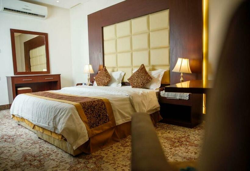 Standard Studio, غالينا للوحدات السكنية