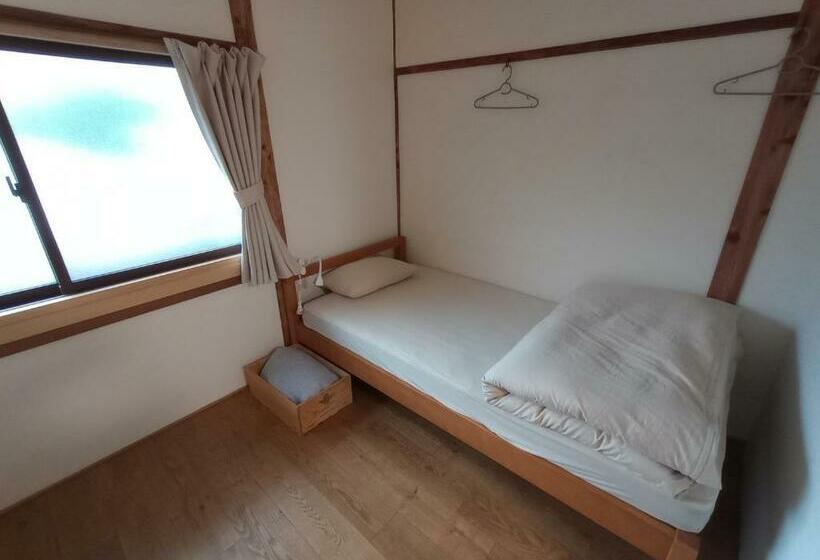 Familjerum, Guesthouse Tonari