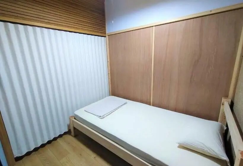 エコノミーシングルルーム, Guesthouse Tonari