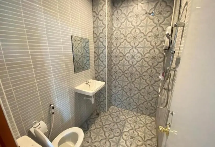 اتاق استاندارد چهار تخته, Baan Hall Hostel