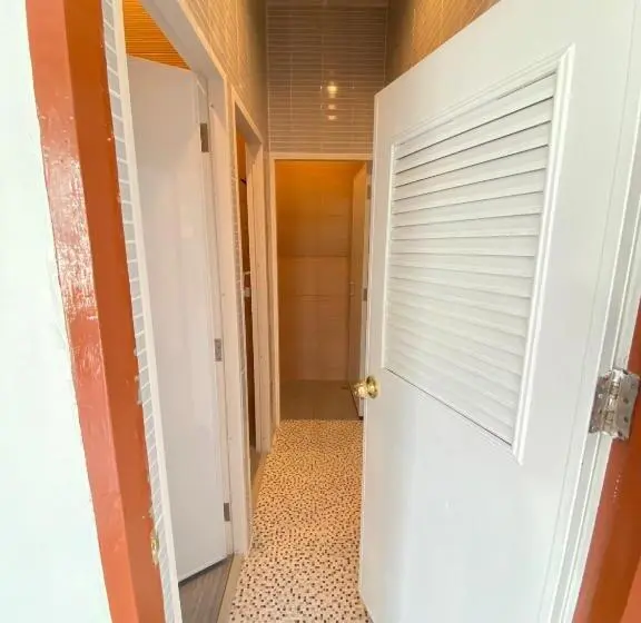 تختخواب در اتاق مشترک, Baan Hall Hostel