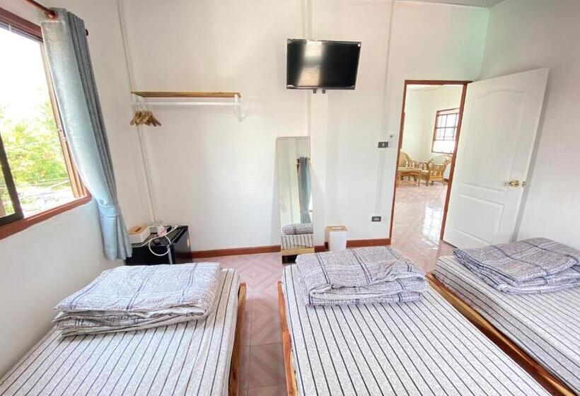 공동 객실, Baan Hall Hostel