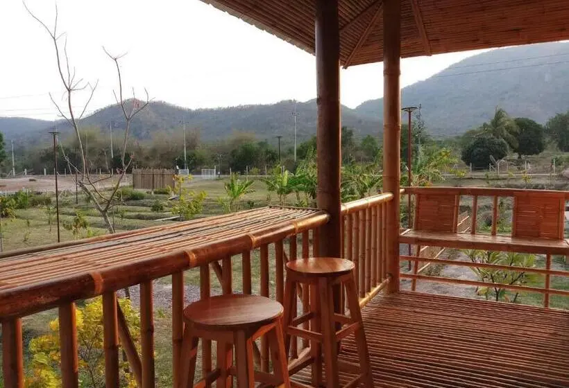 マウンテンビュースタンダードルーム, คูณ เนื่อง ฟาร์ม สเตย์ หัวหิน Koon & Nueang Farm Stay Hua Hin
