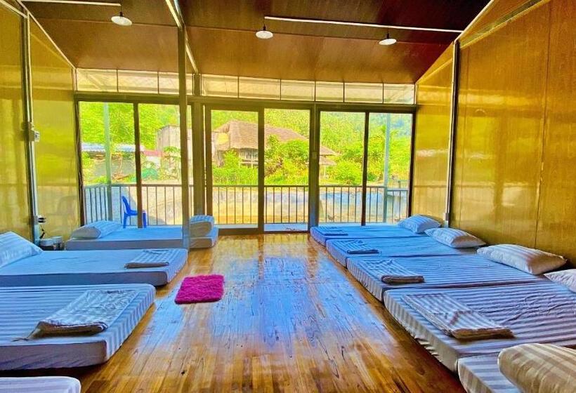 تختخواب در اتاق مشترک, Tay Farmhouse