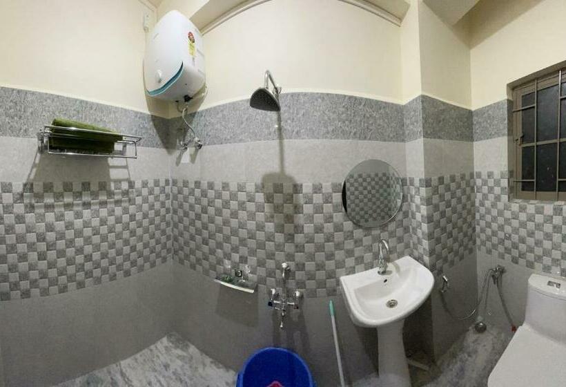 اتاق استاندارد با بالکن, Miracle Springs Guest House