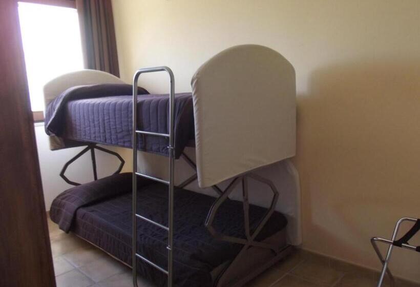 חדר לארבעה סטנדרטי עם מרפסת, Agricostella Agriturismo Vieste