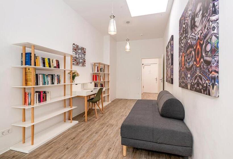 سوئیت پنت هاوس, Apartments Rosenthal Residence