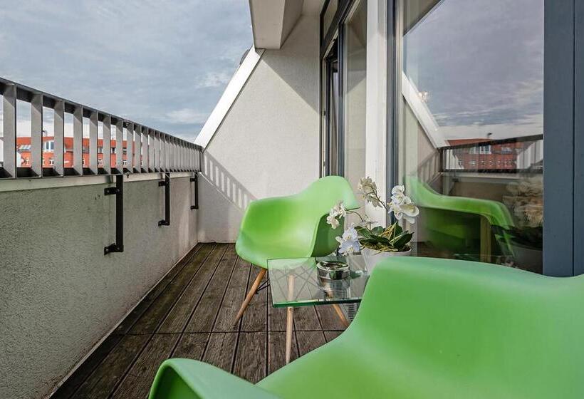 سوئیت پنت هاوس, Apartments Rosenthal Residence