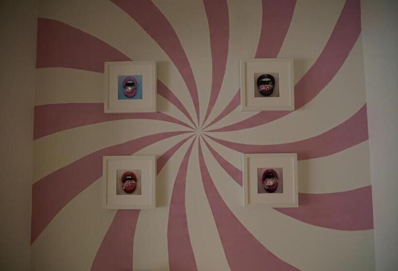 استودیوی سوپریور, Apartments Rosenthal Residence