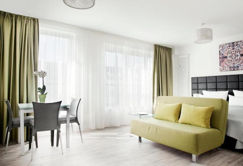 استودیوی استاندارد, Apartments Rosenthal Residence