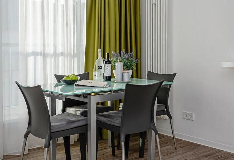 استودیو کامفورت, Apartments Rosenthal Residence