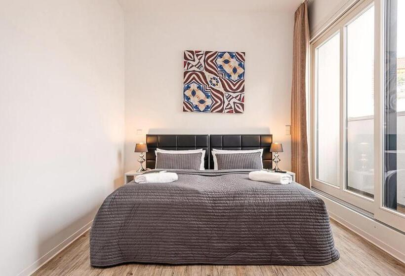 سوئیت پنت هاوس, Apartments Rosenthal Residence