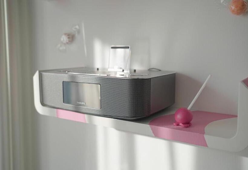 استودیوی سوپریور, Apartments Rosenthal Residence