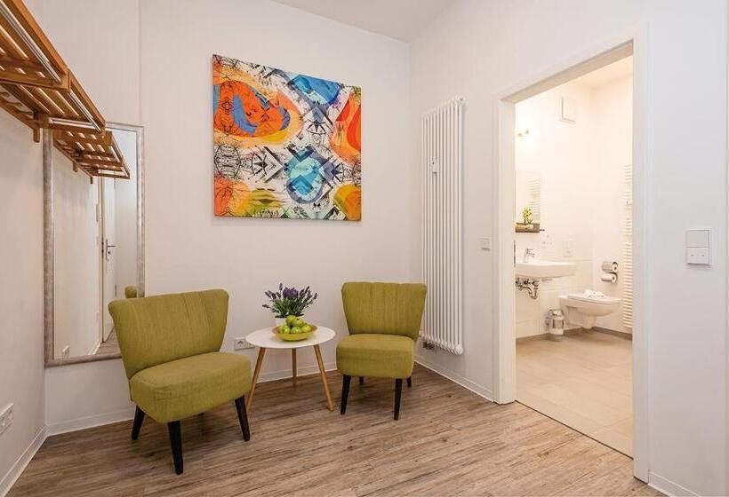 سوئیت پنت هاوس, Apartments Rosenthal Residence