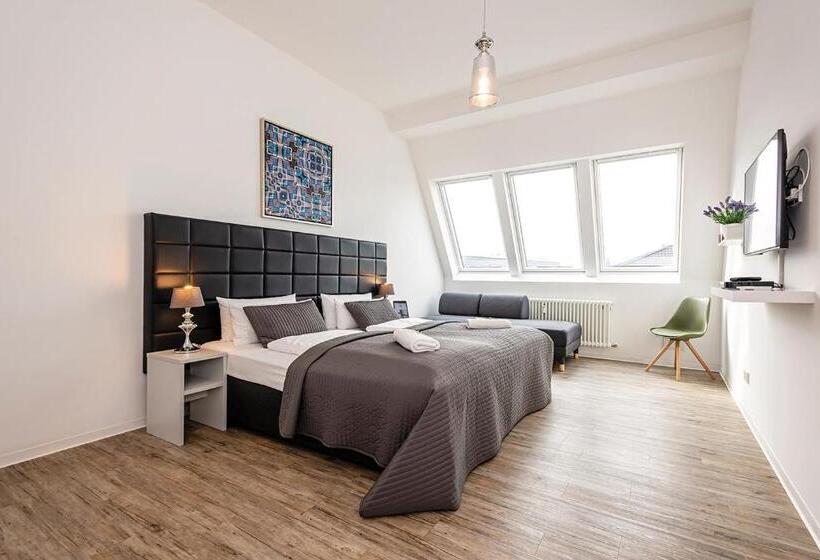 سوئیت پنت هاوس, Apartments Rosenthal Residence