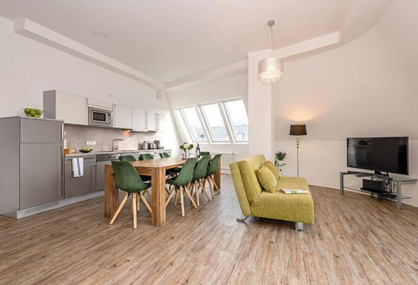 سوئیت پنت هاوس, Apartments Rosenthal Residence