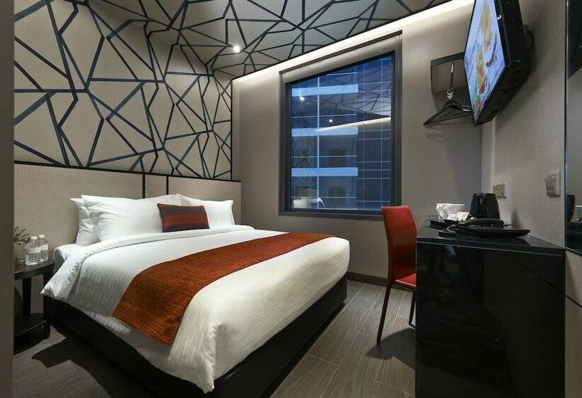 اتاق سوپریور, Boss