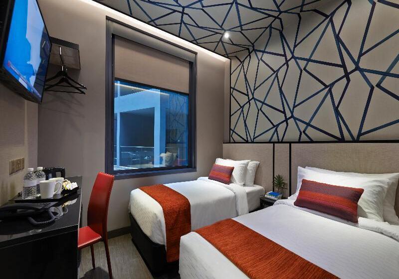 اتاق سوپریور, Boss