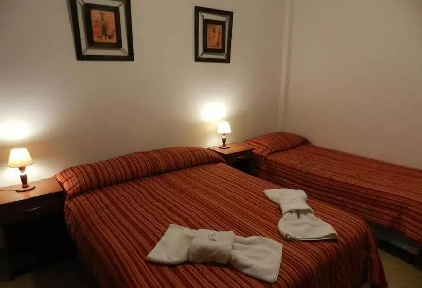 Standard Neljän Hengen Huone, Buenos Aires