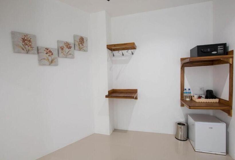 Номер Deluxe, Central Inn Senggigi