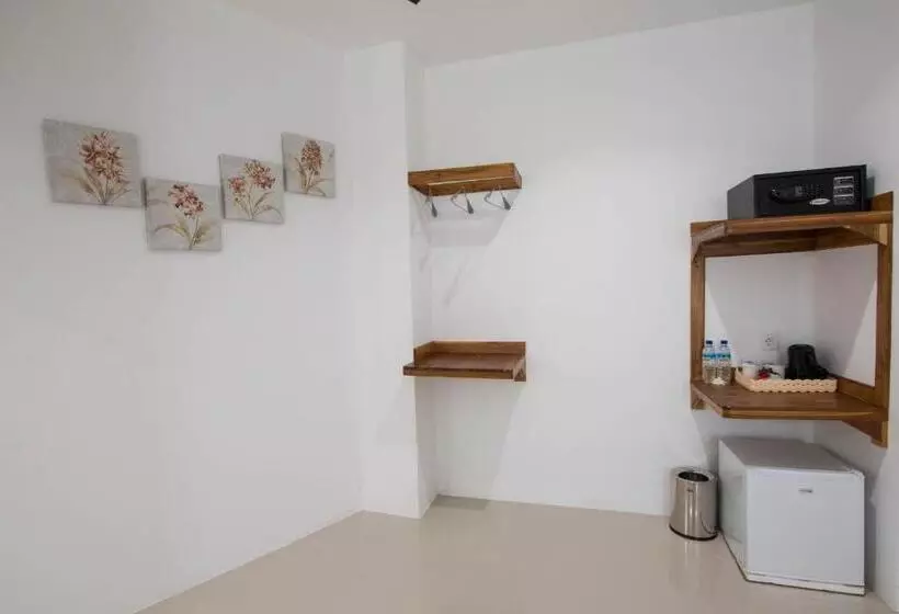 デラックスルーム, Central Inn Senggigi