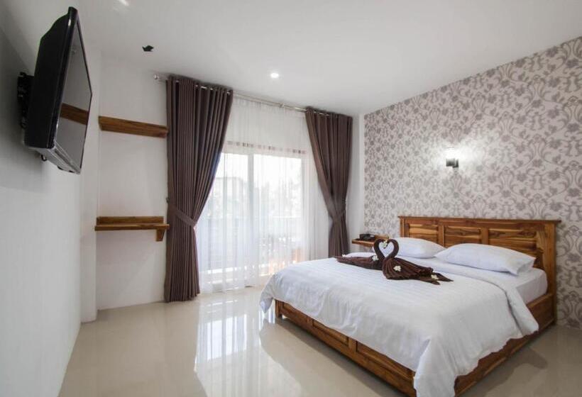 Номер Deluxe, Central Inn Senggigi