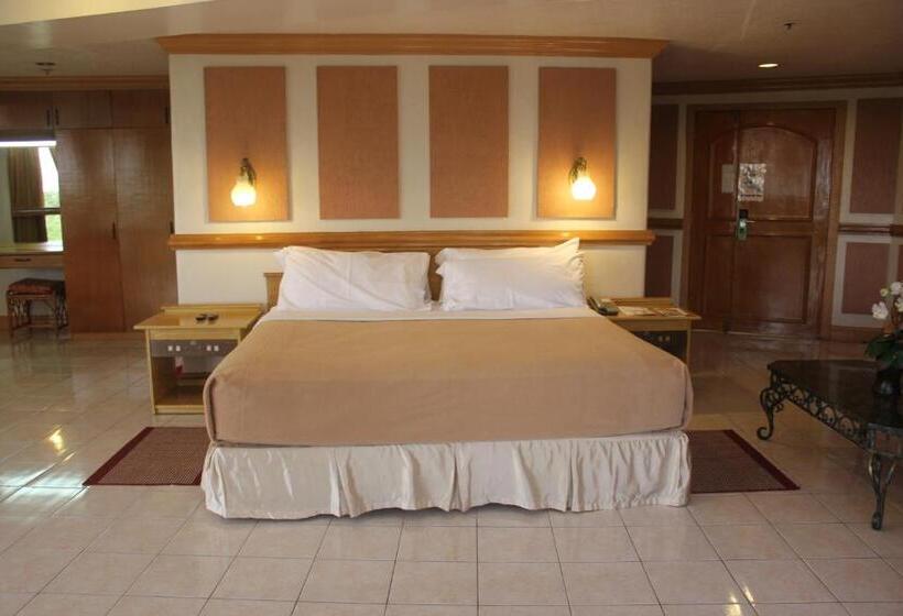 סוויטה, Elegant Circle Inn