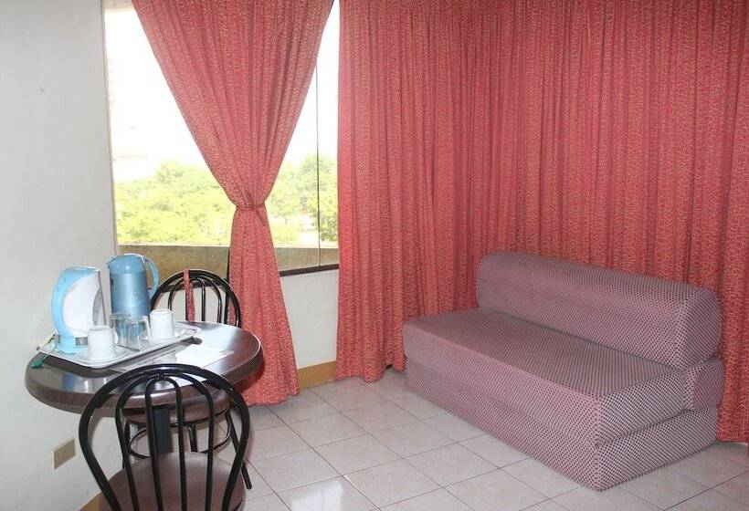 סוויטת ג'וניור, Elegant Circle Inn