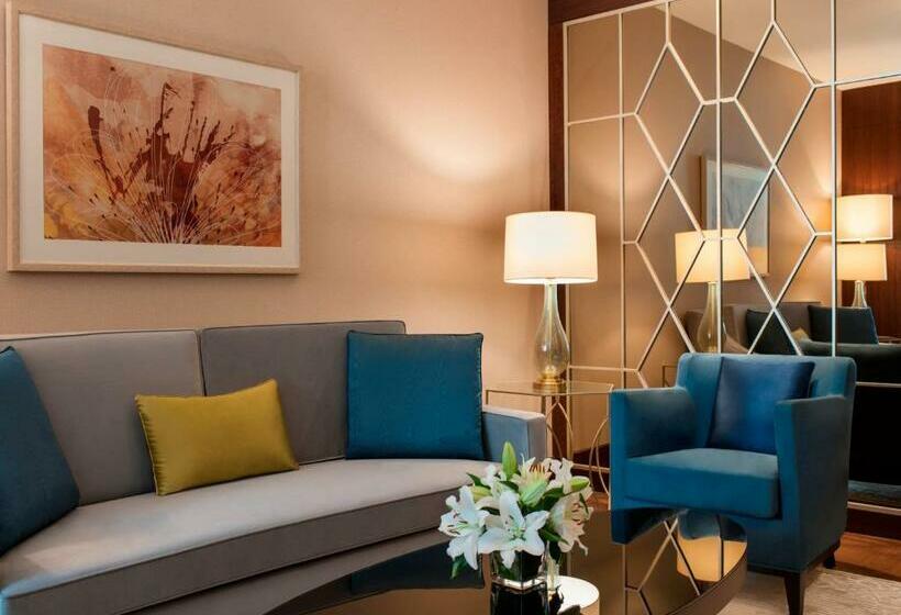 سوئیت راحتی, Elite World Grand Istanbul Basin Ekspres