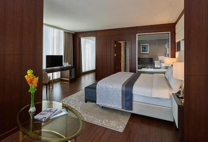 سوئیت با تخت بزرگ, Elite World Grand Istanbul Basin Ekspres