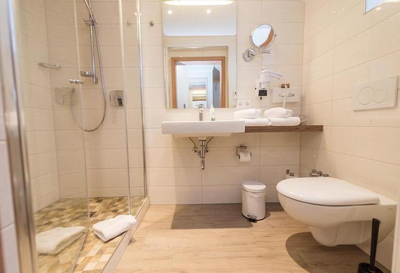 Номер Комфорт, Landgut Stemmen