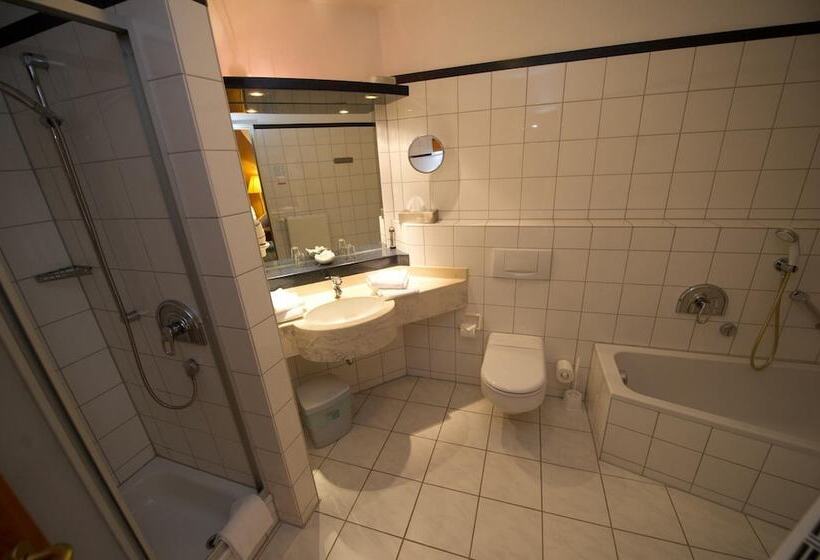 Классический Номер, Landgut Stemmen