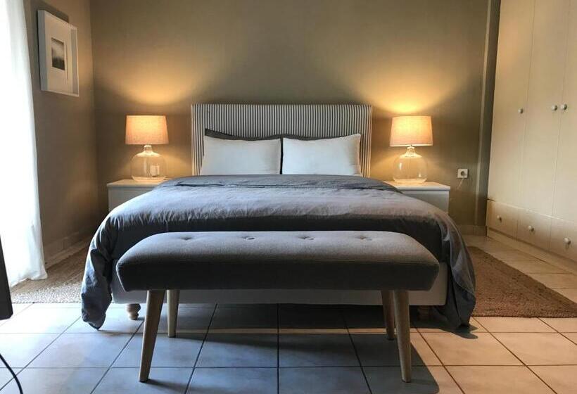 חדר סופריור, Paradisos