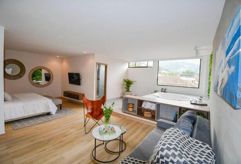 جناح ديلوكس, Salento Real Eje Cafetero