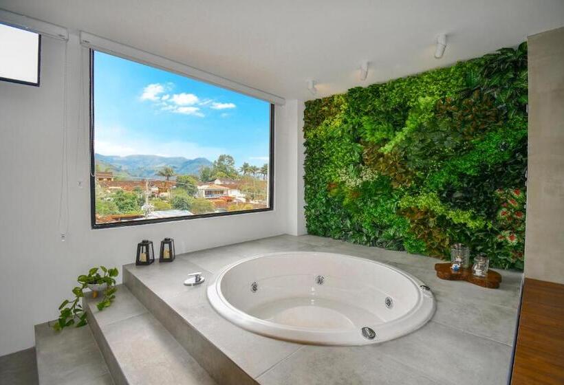 جناح ديلوكس, Salento Real Eje Cafetero