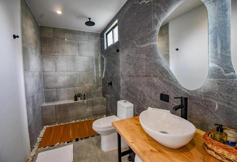 جناح مطل على المدينة, Salento Real Eje Cafetero