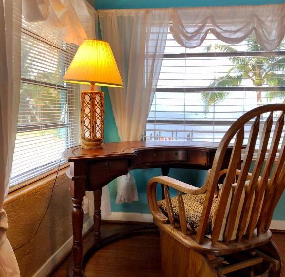 Люкс Кровать Кинг, The Pelican Key Largo Cottages