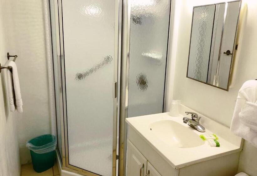 Люкс, The Pelican Key Largo Cottages