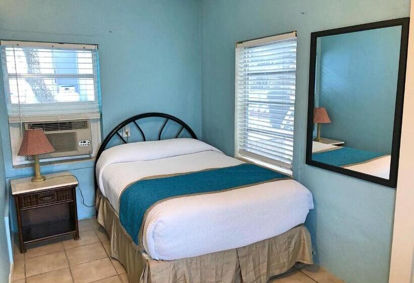 Люкс, The Pelican Key Largo Cottages