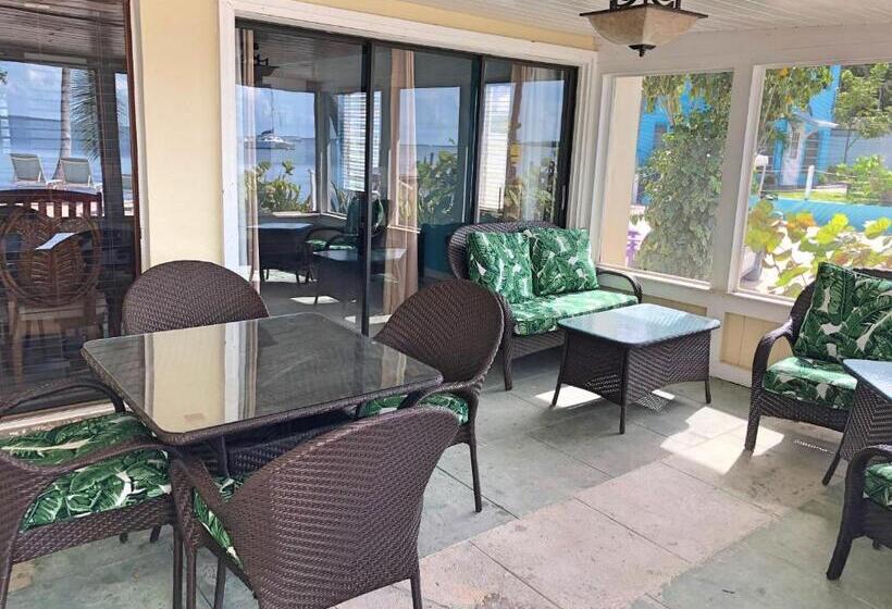 Люкс Кровать Кинг, The Pelican Key Largo Cottages