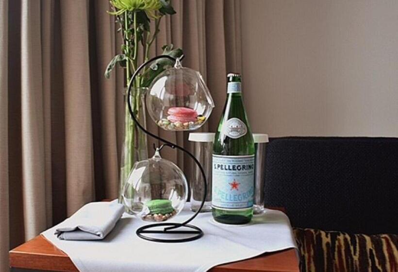 اتاق استاندارد با تخت بزرگ, Thompson Seattle, By Hyatt