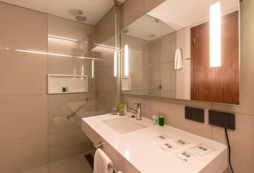 اتاق استاندارد, Yrigoyen 111