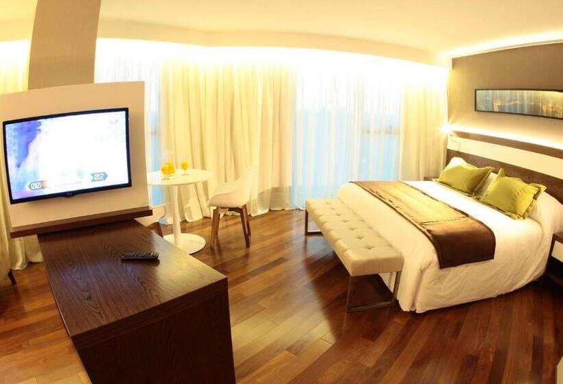 سوییت اجرایی, Yrigoyen 111