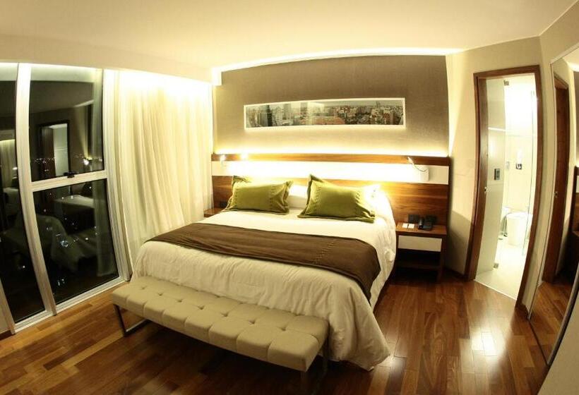 اتاق سوپریور, Yrigoyen 111