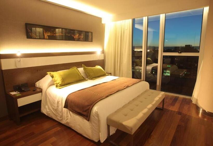 اتاق سوپریور, Yrigoyen 111