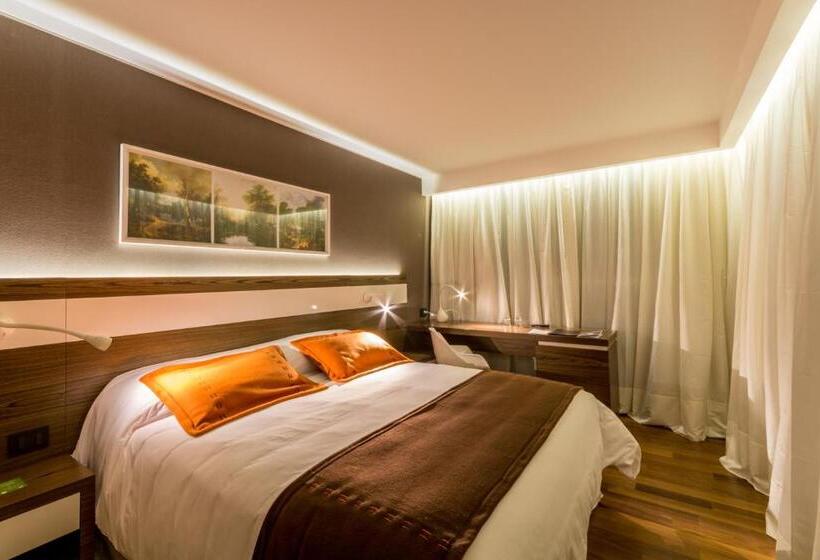 اتاق استاندارد, Yrigoyen 111