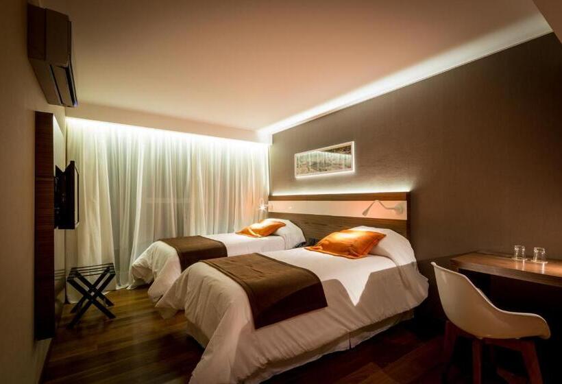 اتاق استاندارد, Yrigoyen 111