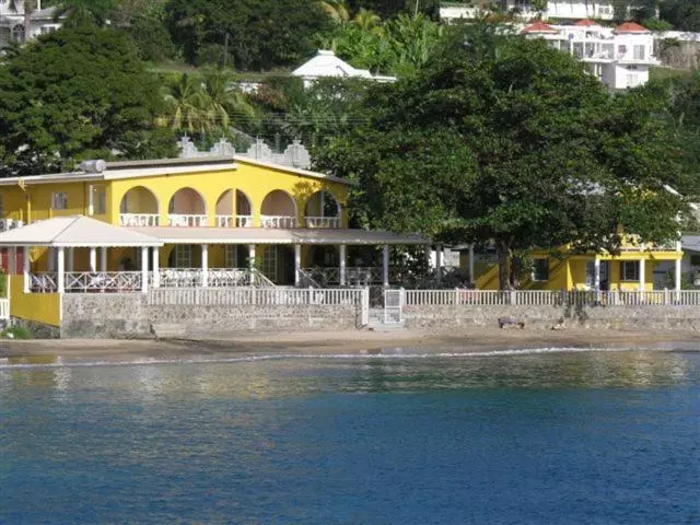オーシャンビュースーペリアールーム, Paradise Beach
