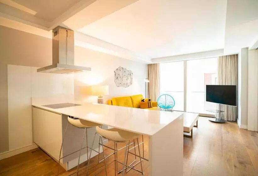 اتاق کلاسیک چهارنفره, Smartrental Collection Centric Ii