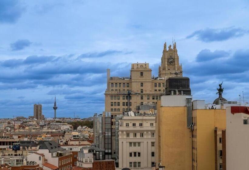 اتاق کلاسیک چهارنفره, Smartrental Collection Centric Ii